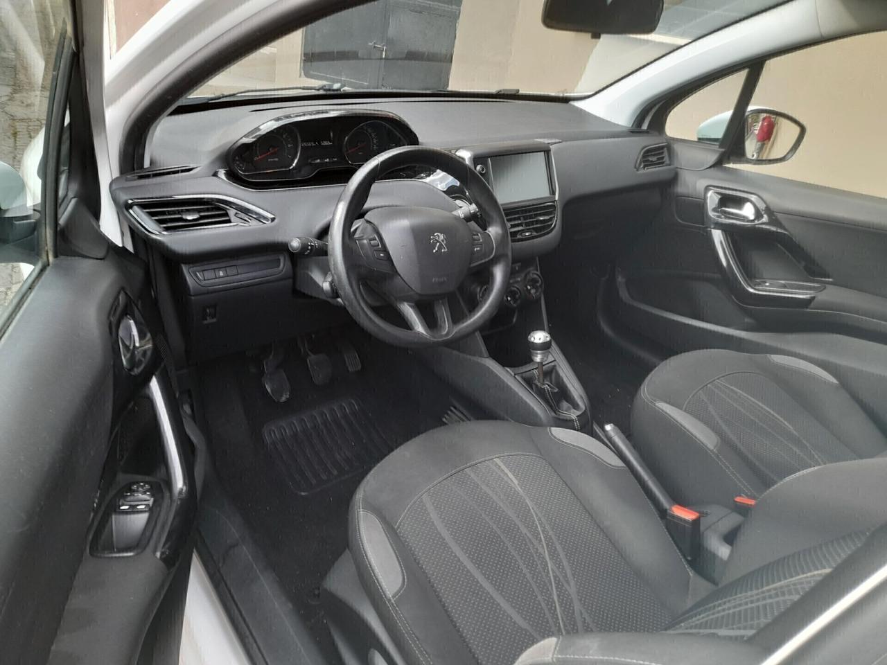 Peugeot 208 1.2 82 CV 3 porte X NEOPATENTATI