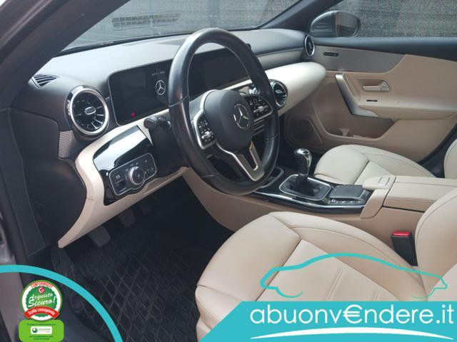 MERCEDES-BENZ A 200 Executive