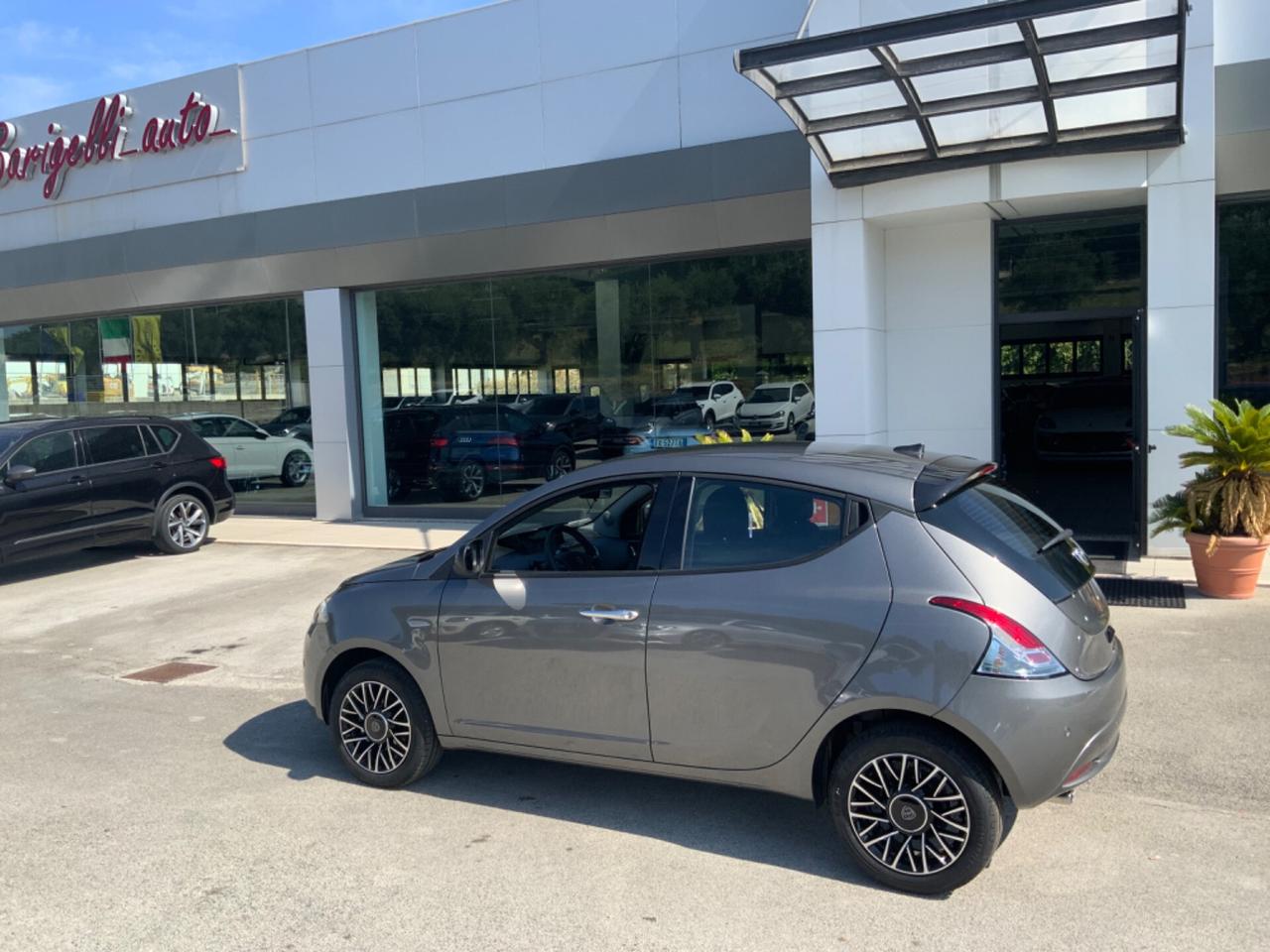 Lancia Ypsilon 1.0 FireFly 5 porte S&S Hybrid Platino