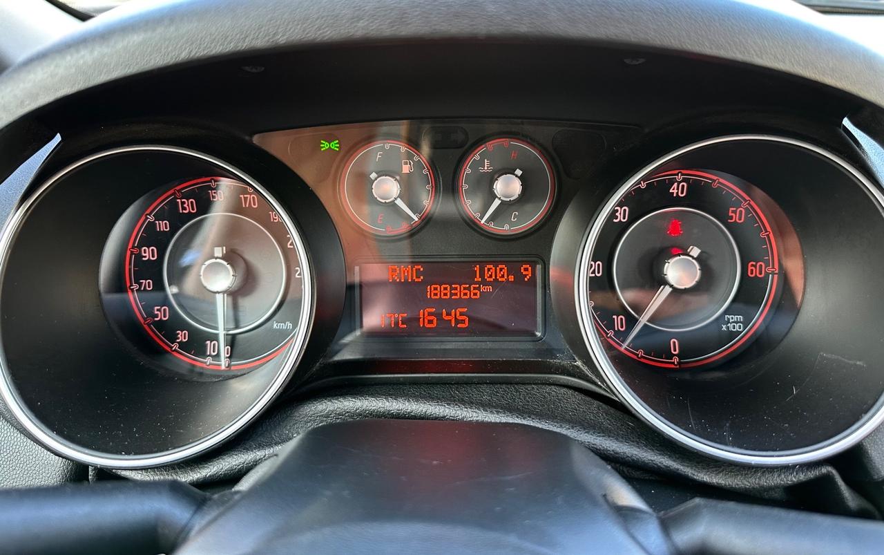 Fiat Punto 1.3MJT II 75CV 5P Lounge -Neopatentati