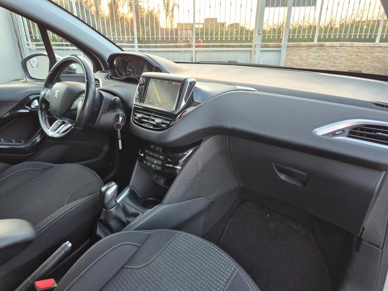 Peugeot 208 RESTAYLING 1.6 TDI 75 CV Allure FULL