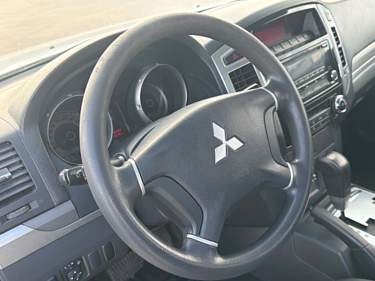 Mitsubishi Pajero 3.2 DI-D 16V aut. 3p. Intense DPF IVA ESPOSTA