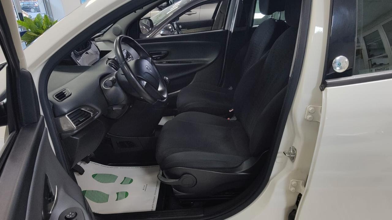 Lancia Ypsilon 0.9 TwinAir 85 CV 5 Porte Metano Ecochic Gold