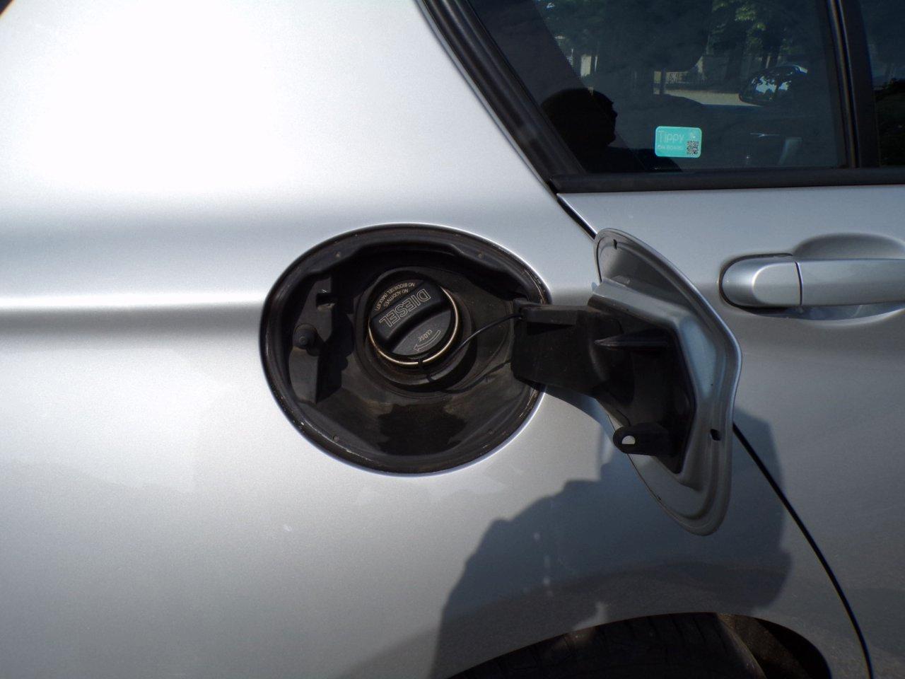 BMW 118 d Advantage 5p auto