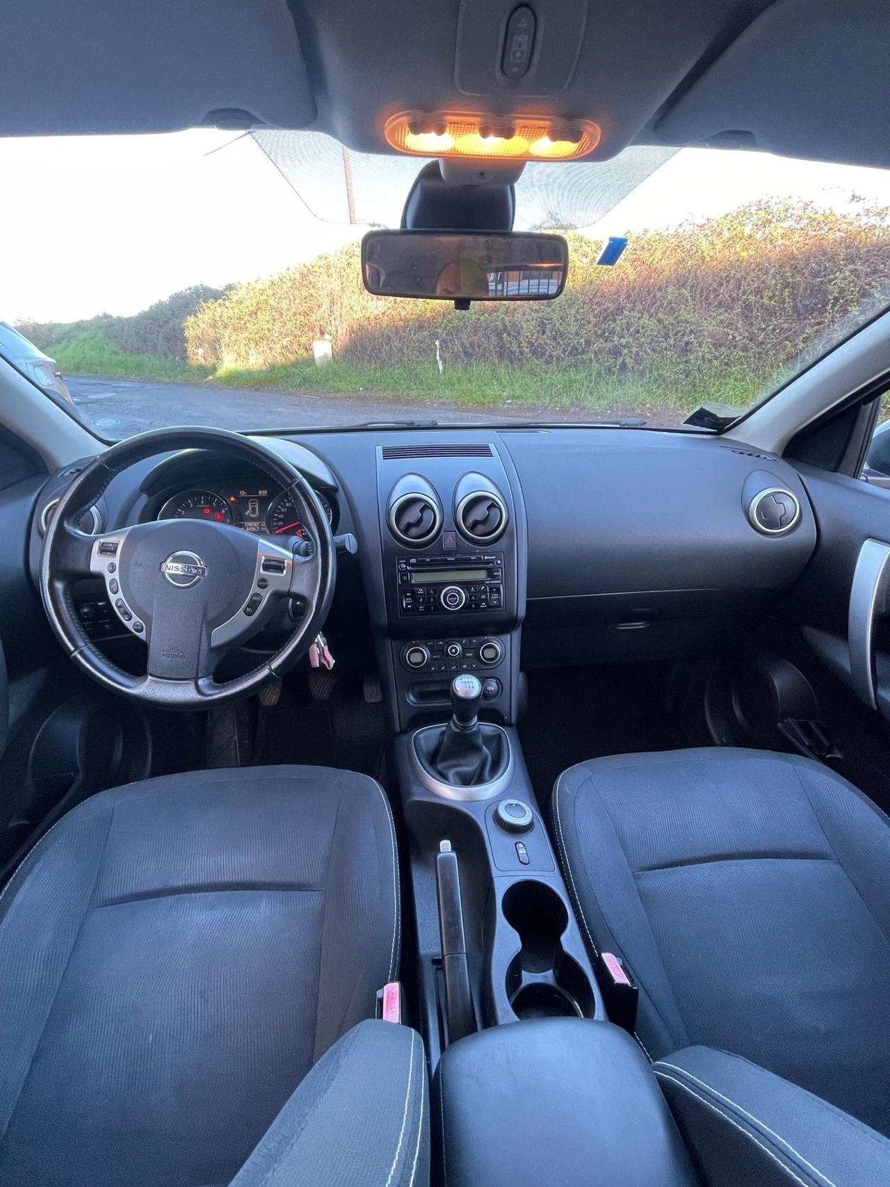 Nissan Qashqai Qashqai+2 2.0 16V !!4x4!!7 POSTI