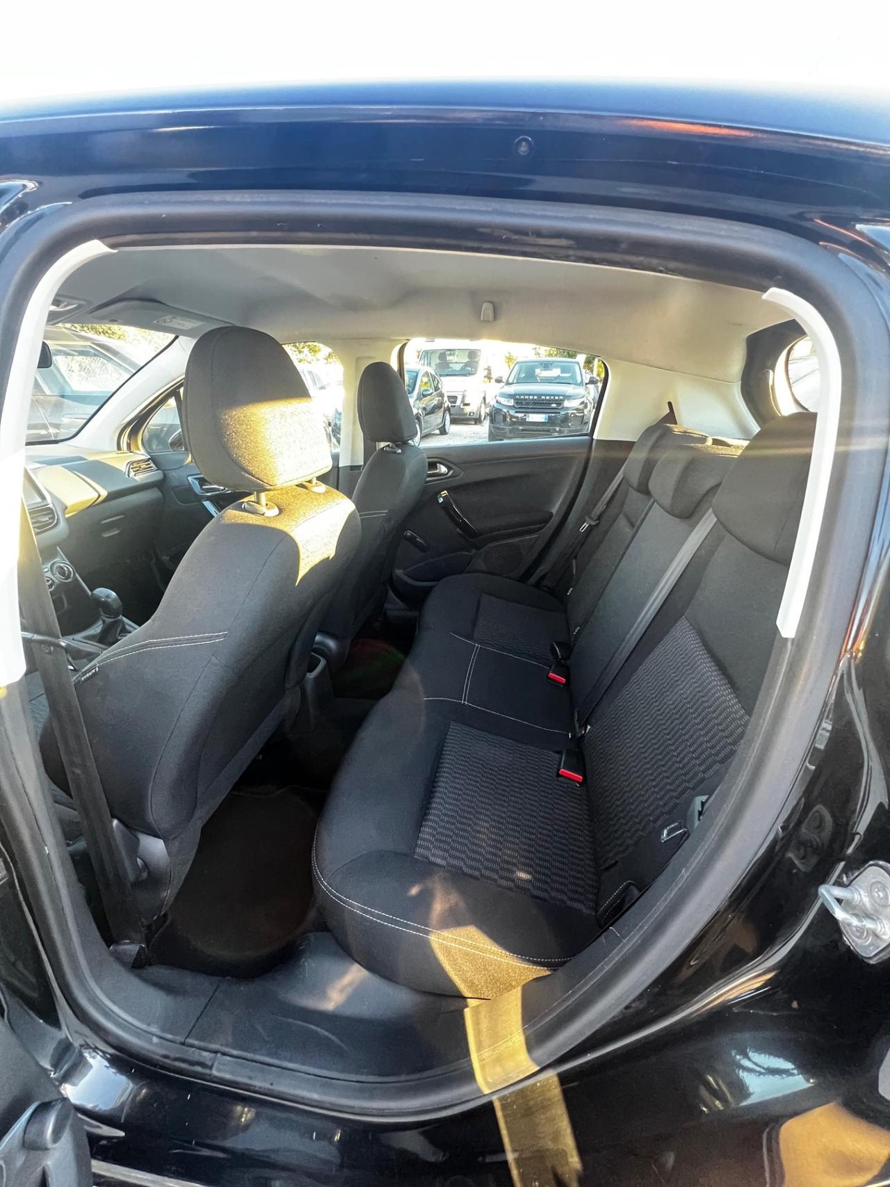 Peugeot 208 BlueHDi 75 5 porte Allure