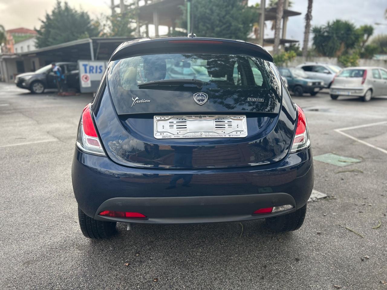 Lancia Ypsilon 1.0 Hybrid Ecochic