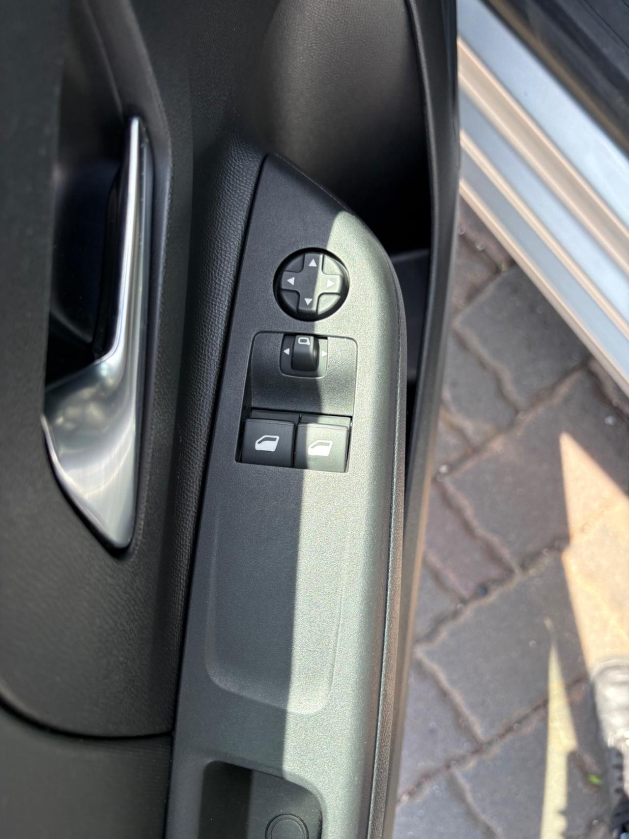 Opel Corsa 1.2 Blitz Edition NEOPATENTATI !