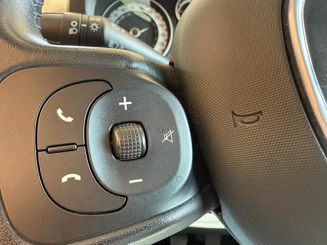 Fiat 500L 86.000KM 1.4 Trekking 95CV unico-pr