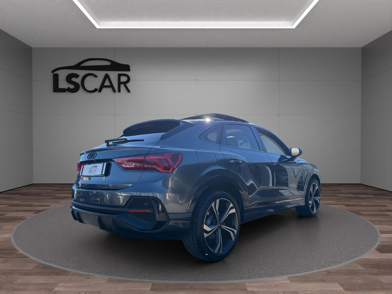 Audi Q3 Sportback SPTB 35 1.5 tfsi S LINE - Unipro - Promo Finanziamento - Tetto apribile - LED - Camera - Virtual cockpit