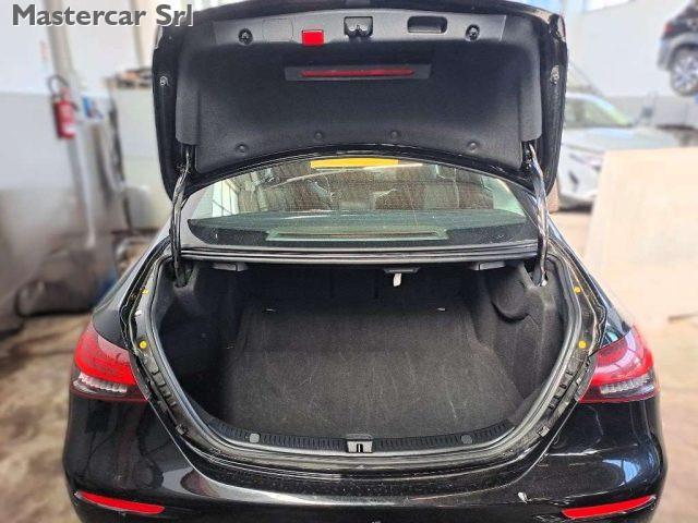 MERCEDES-BENZ E 200 Classe E - W213 Berlina d Sport auto - GJ819SF