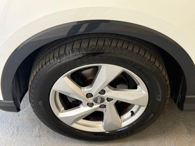 AUDI Q3 35 TDI S tronic Business