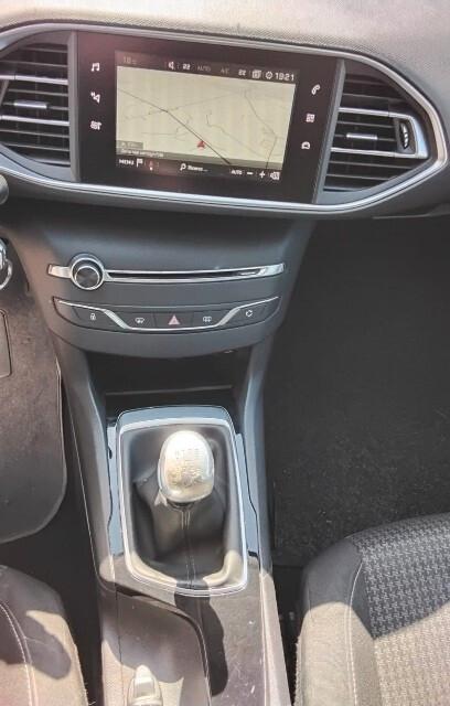 Peugeot 308 BlueHDi 130 S&S SW Allure