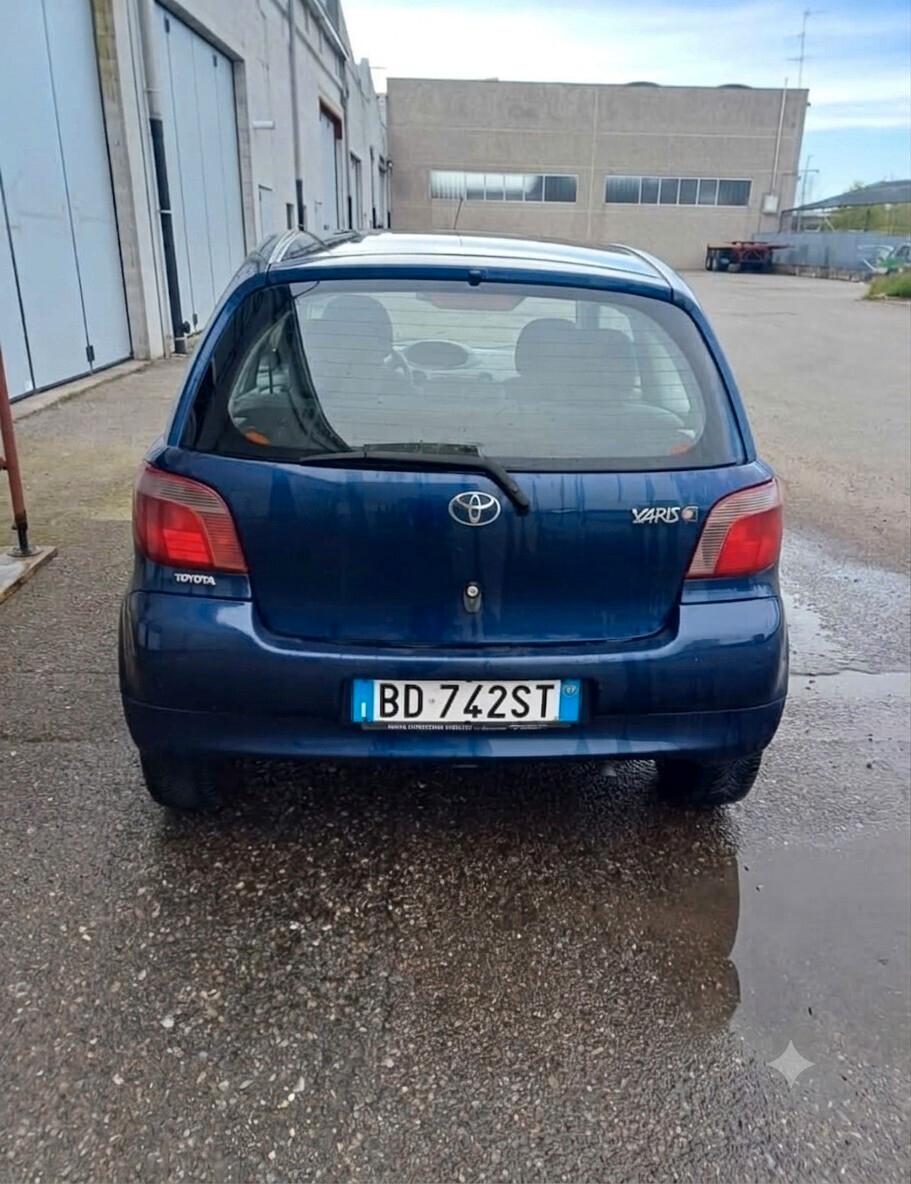 Toyota Yaris 1.0i 16V cat 3 porte
