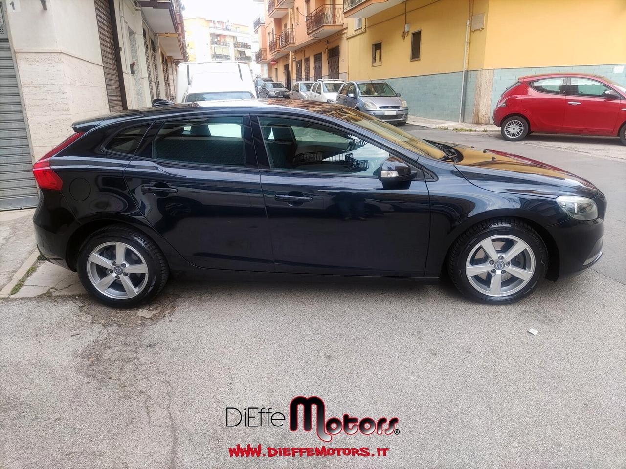 Volvo V40 D2 1.6 Powershift Kinetic
