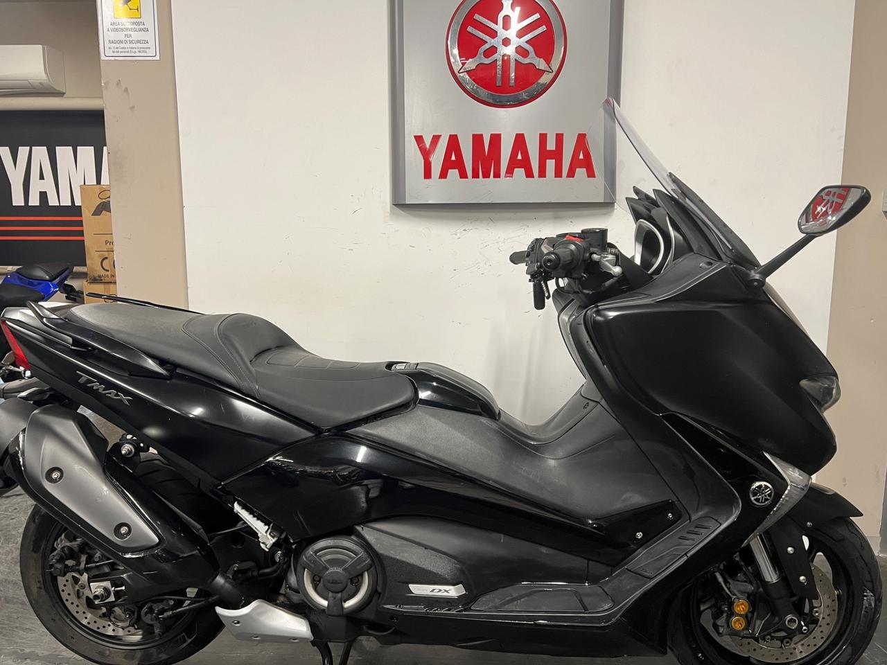 Yamaha TMAX DX