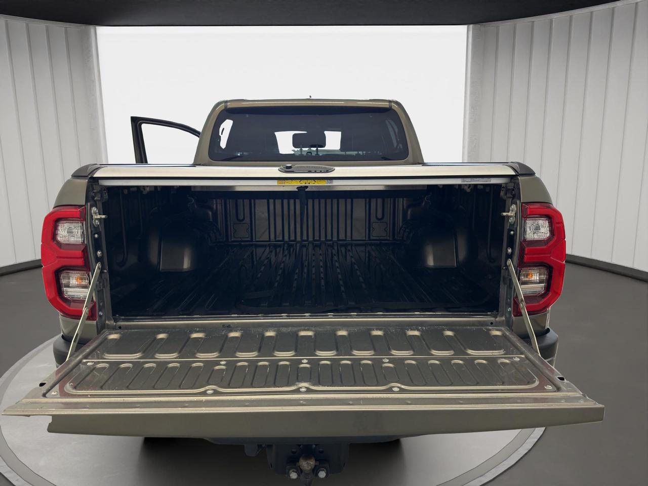 Toyota Hilux 2.8 d double cab Invincible 4wd auto