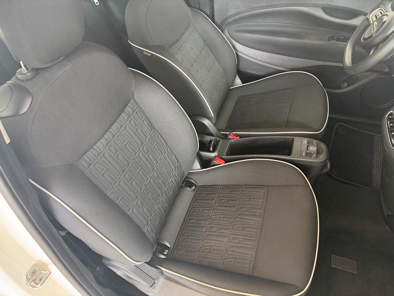 Fiat 500 500e Berlina 42 kWh La Prima