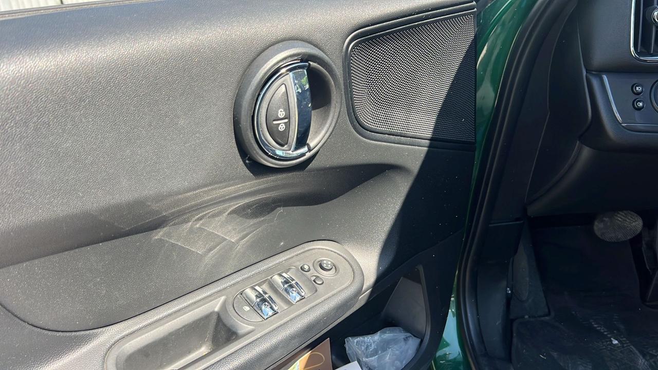 Mini Cooper Countryman Mini 1.5 Hype