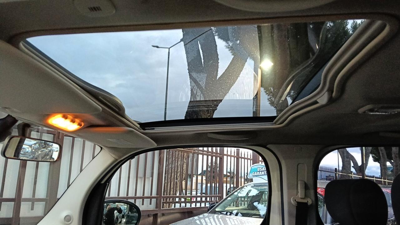 NISSAN CUBE 1.6 BENZ-RETROC-NAVI