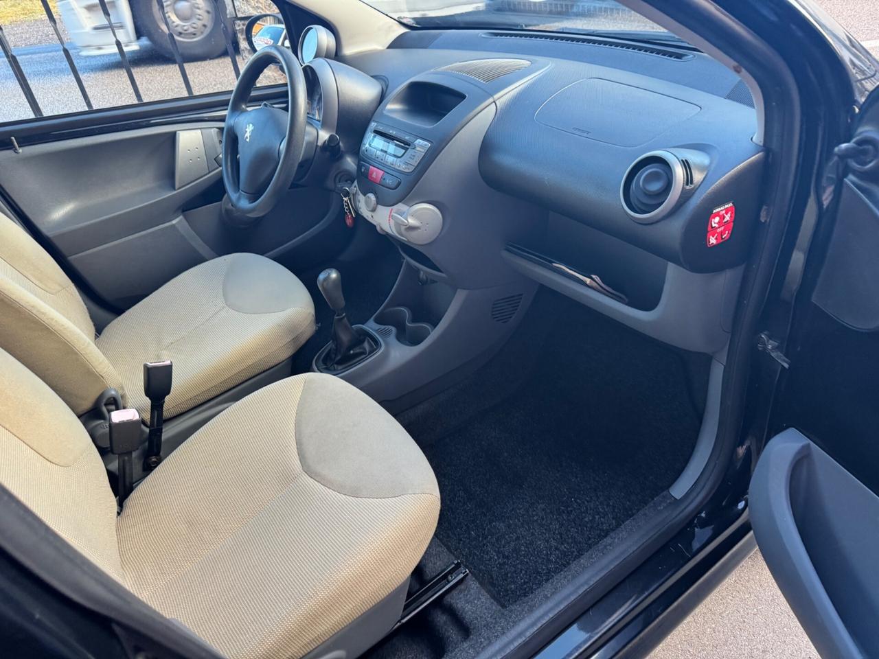 Peugeot 107 1.0 68CV 5p. Sweet Years