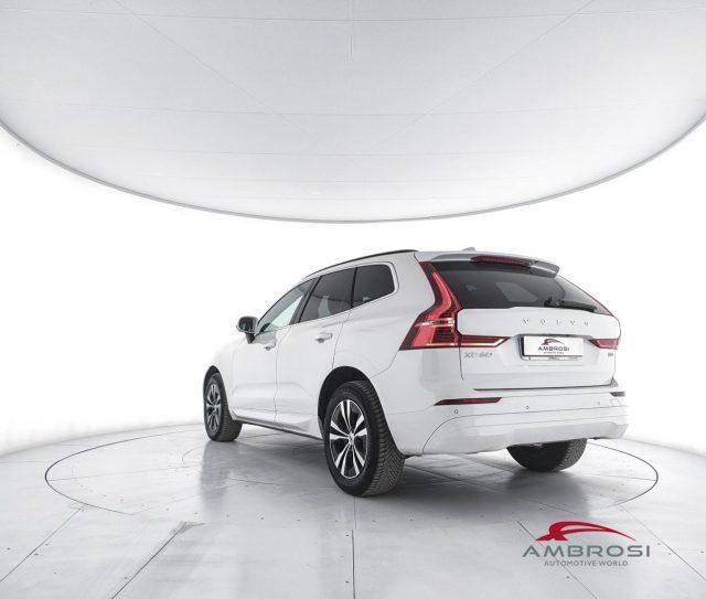 VOLVO XC60 2.0 b4 Momentum Pro auto - PER OPERATORI DEL SETTO