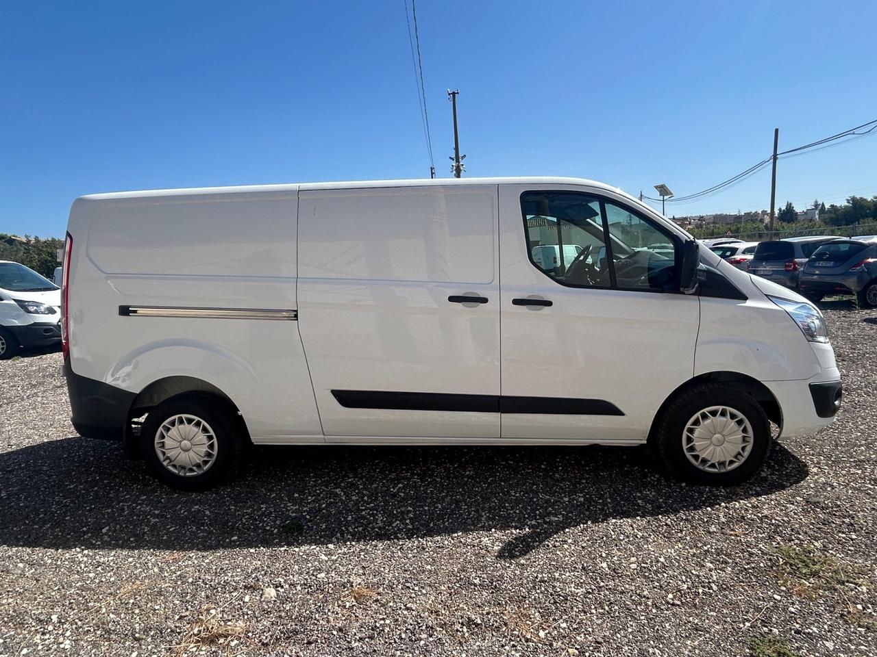 Ford Transit Custom Passo Lungo