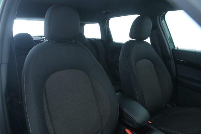 MINI Countryman 2.0 Cooper D Essential Countryman Black Exterior