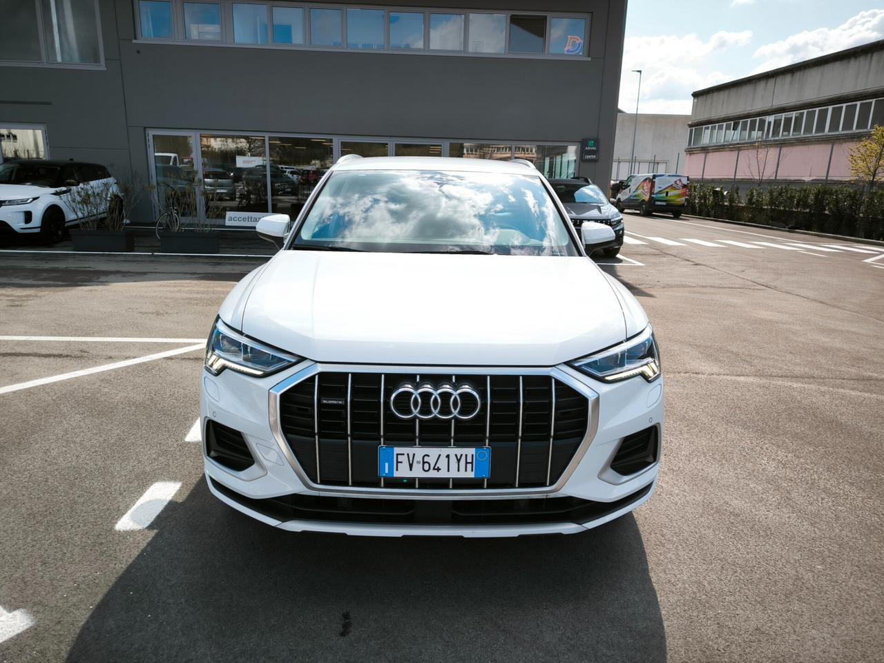 Audi Q3 40 TDI quattro S tronic Business Advanced