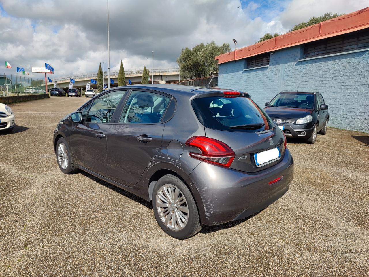 Peugeot 208 PureTech 82 5p. GPL Allure