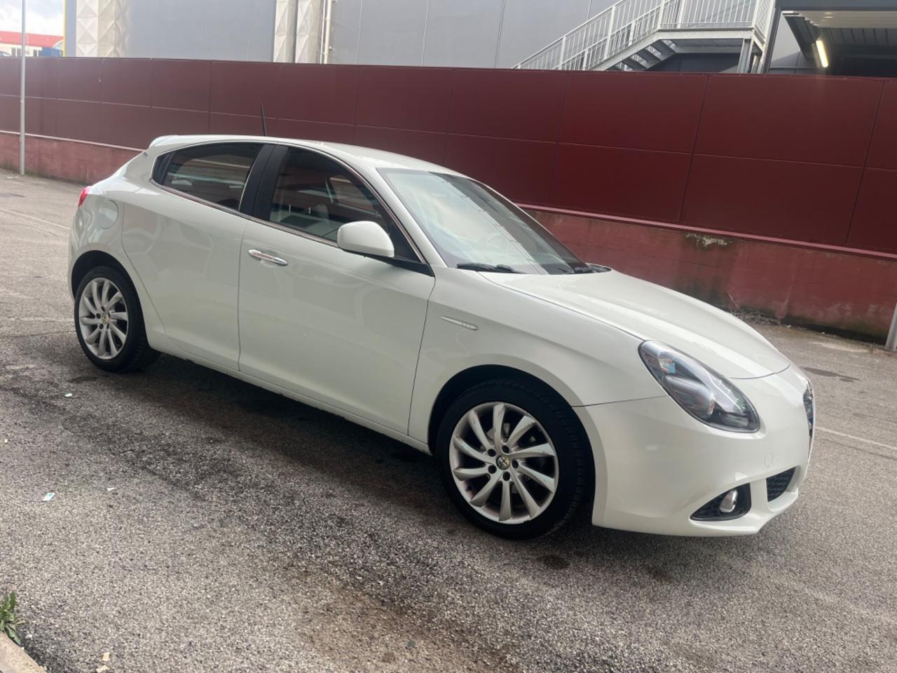 Alfa Romeo Giulietta 1.6 JTDm-2 105 CV Distinctive