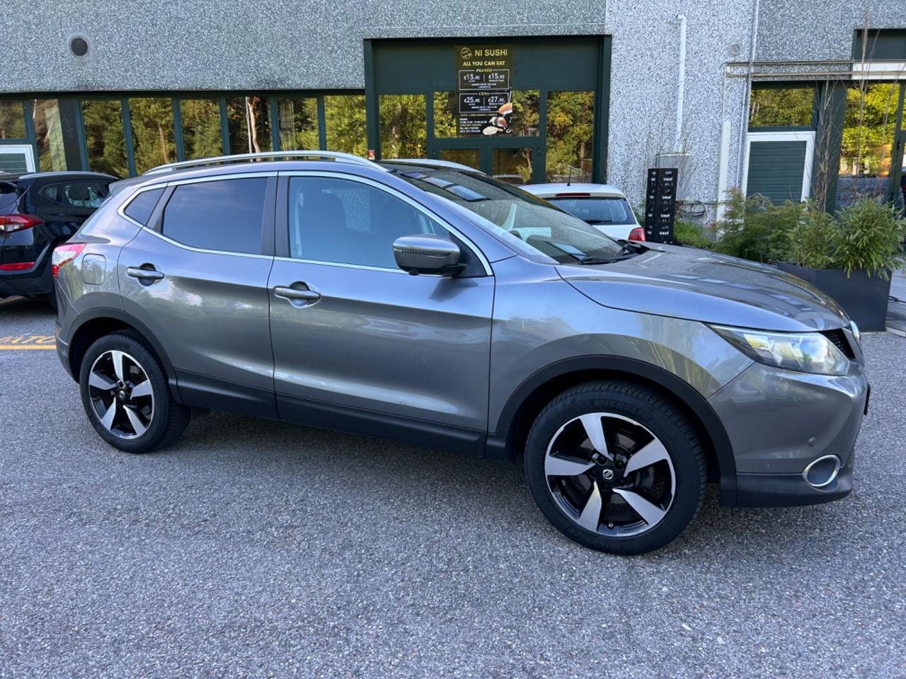 Nissan Qashqai 1.6 dCi 2WD Visia ( Cambio automatico )