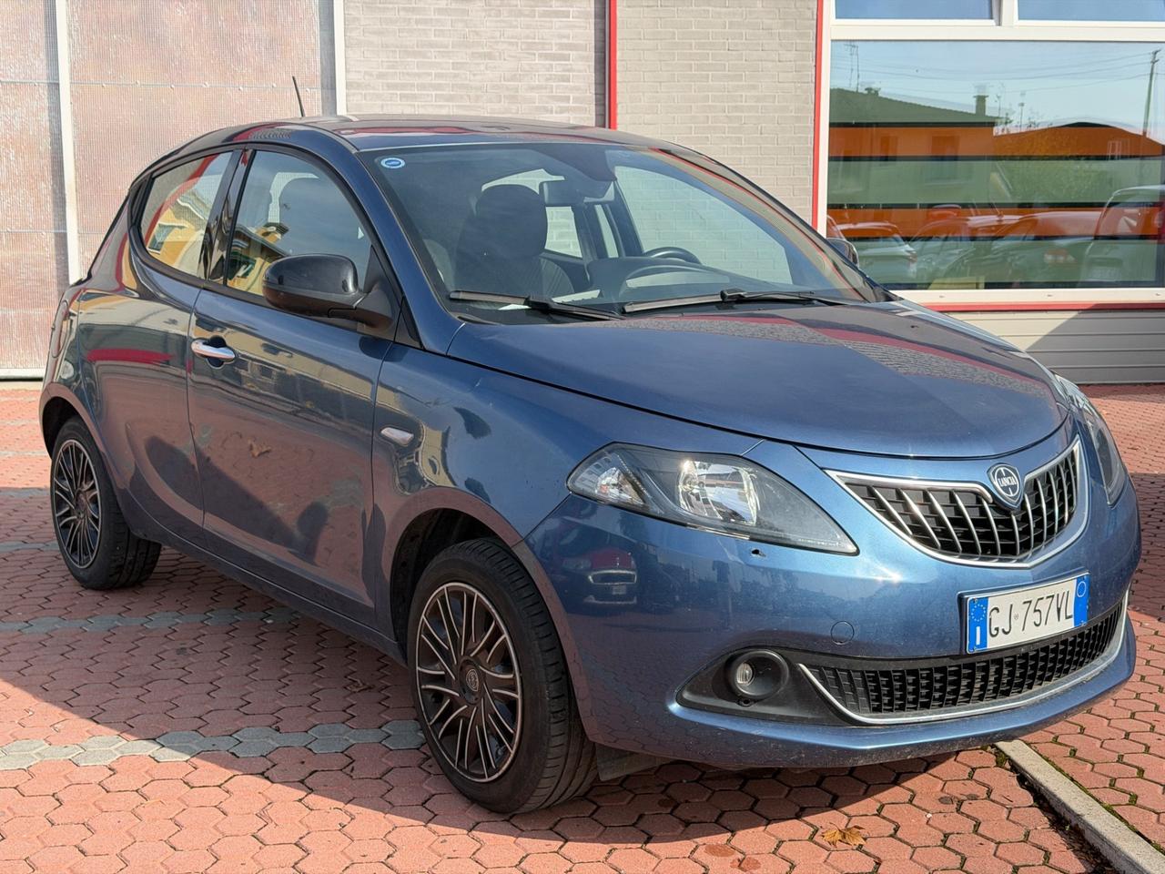 Lancia Ypsilon 1.0 FireFly 5 porte S&S Hybrid Ecochic Gold