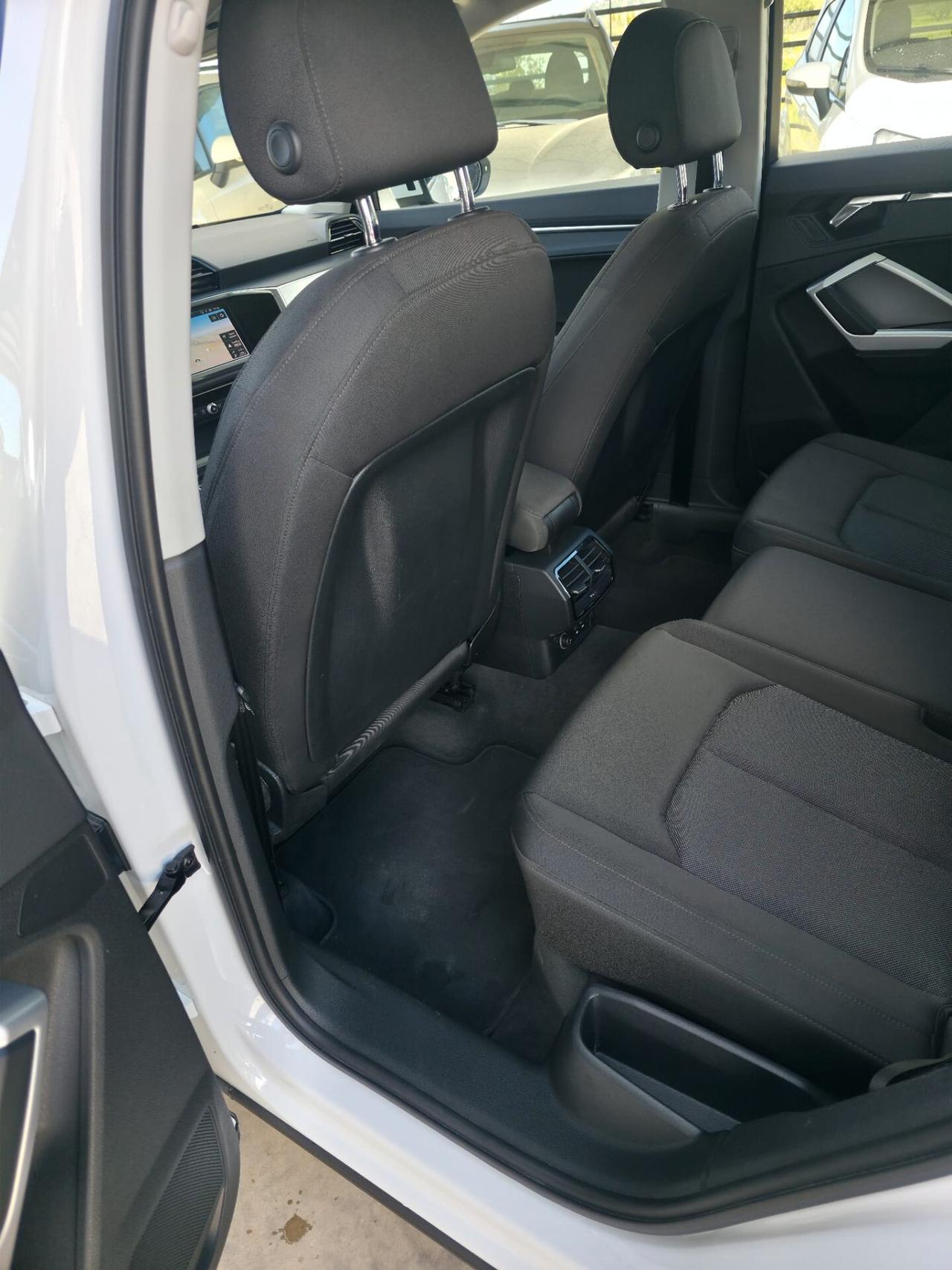 Audi Q3 2.0 TDI 150 CV S tronic