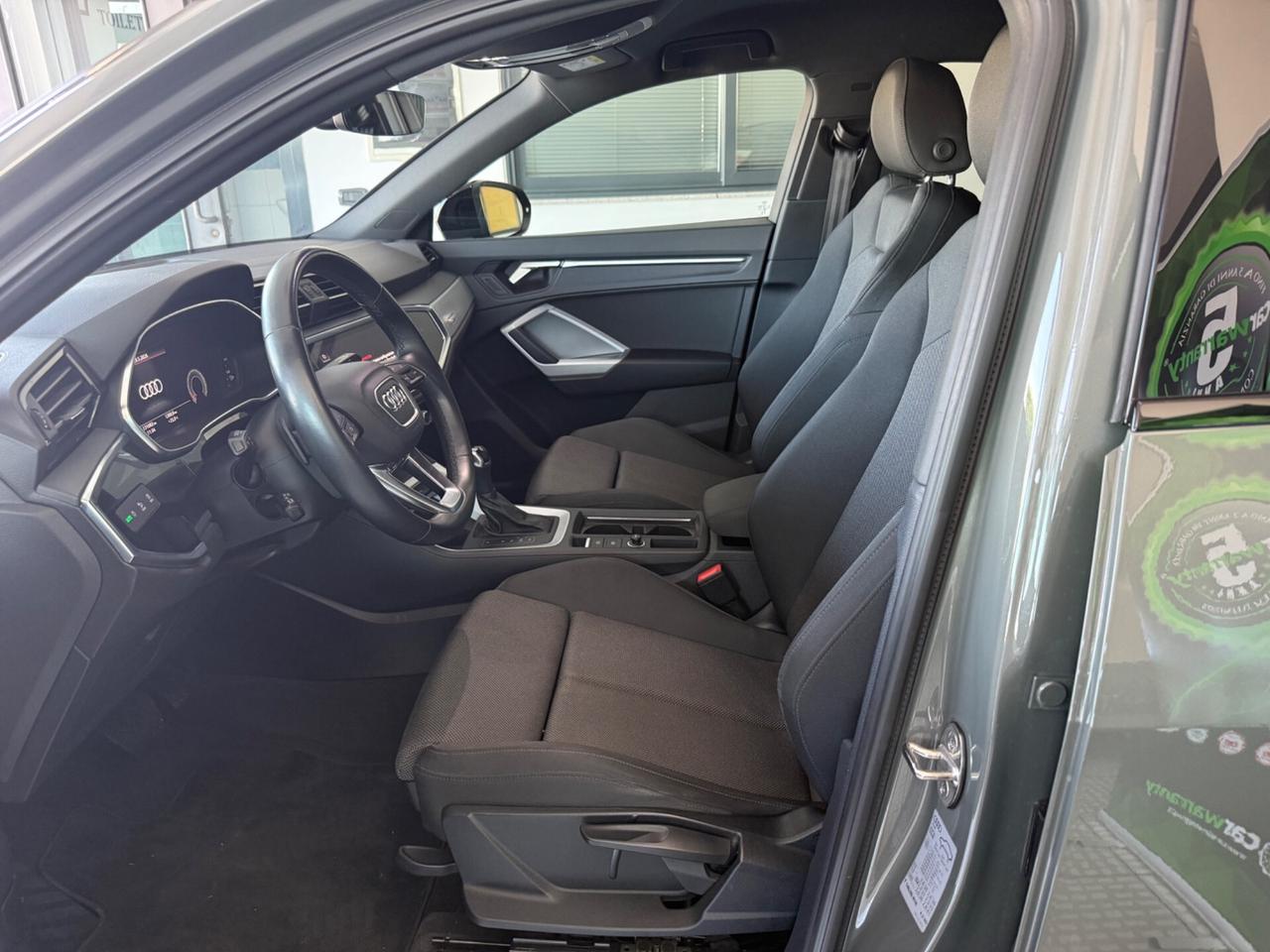 Audi Q3 35 TDI S tronic Identity Black SLine