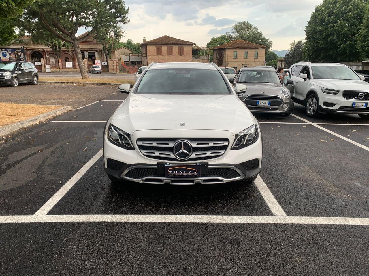 Mercedes-Benz E 220 E-Class E #6086