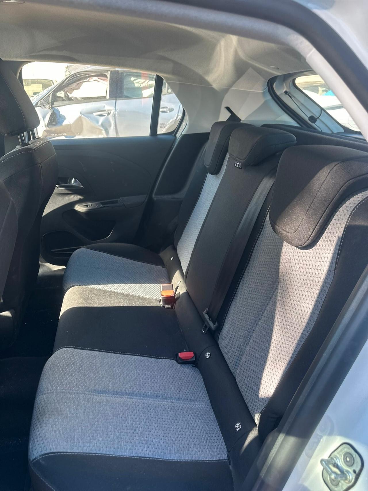 Opel Corsa 1.2 sinistrata incidentata