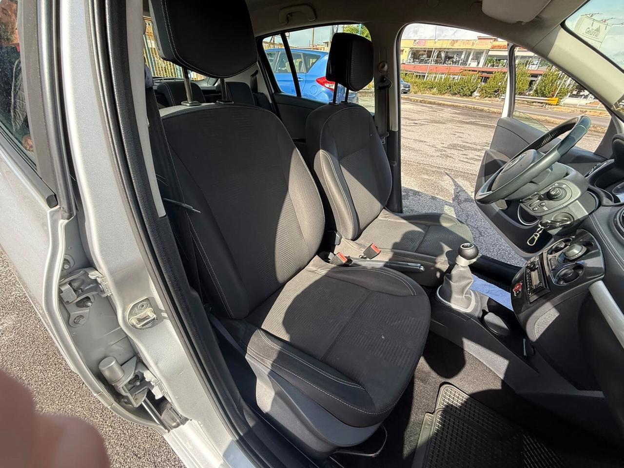 RENAULT CLIO 5PORTE 1.2 16V 75CV BENZINA