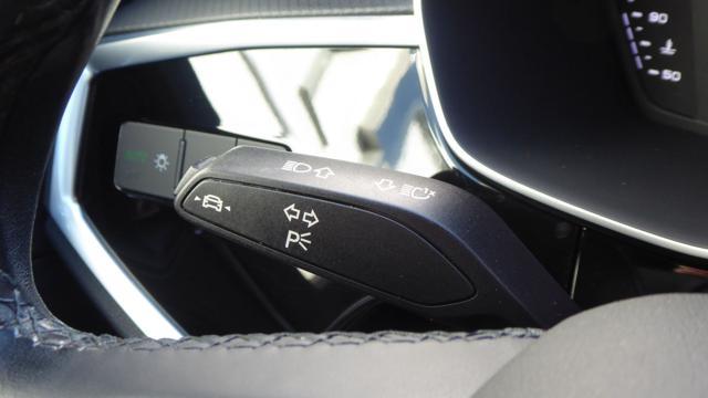 AUDI Q3 35 TDI Quattro S-Tronic Business