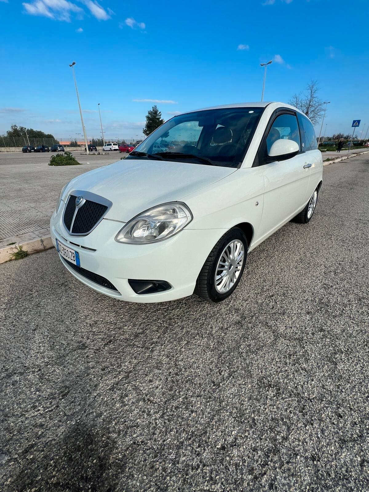 Lancia Ypsilon 1.4 Argento Ecochic GPL 2010