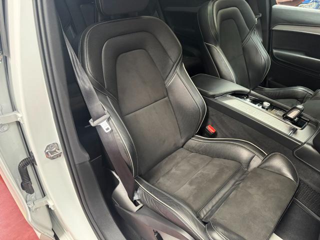 VOLVO XC90 B5 (d) AWD R-design Tetto Panoramico 5 Posti