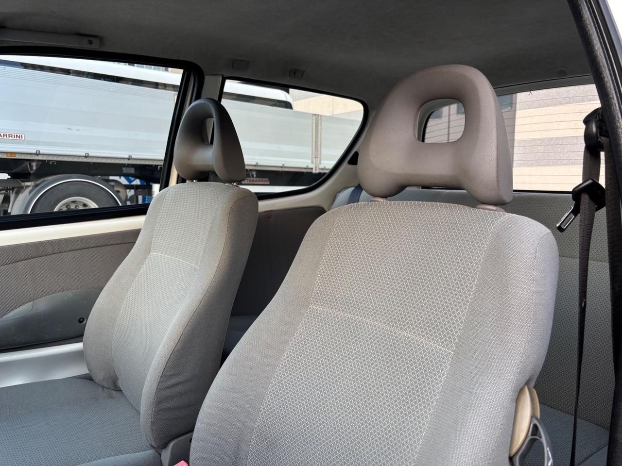 FIAT 600 1.1 CLIMA SERVOSTERZO AUTORADIO BT NEOPATENTATI ok