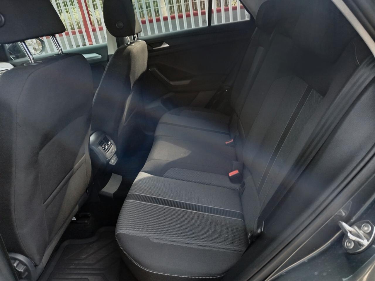 Volkswagen T-Roc 2.0 TDI SCR R-Line