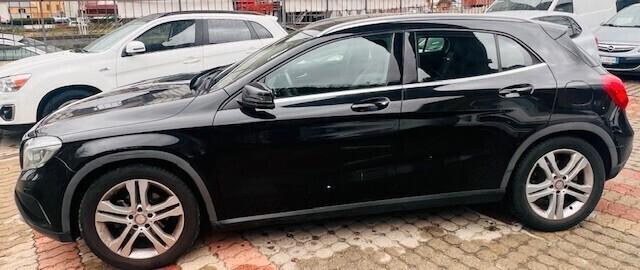 Mercedes-benz GLA 200 d Premium
