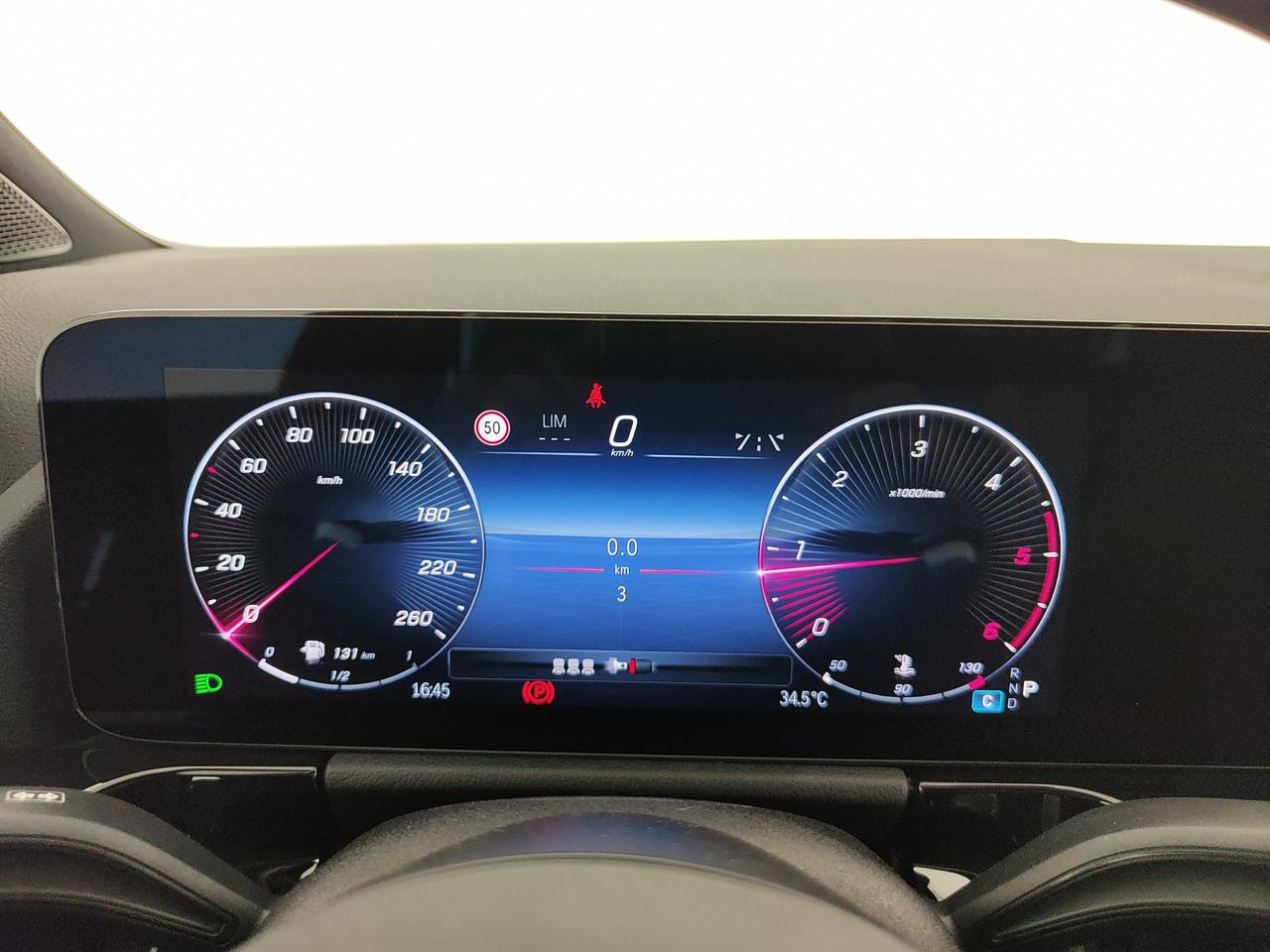 Mercedes-Benz GLA 200 d