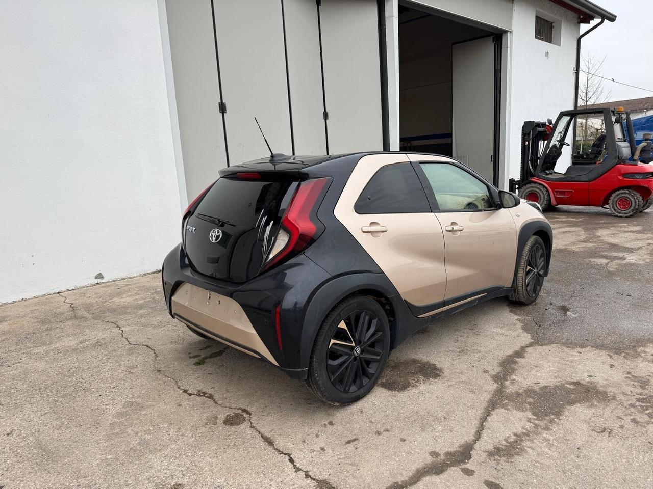 Toyota Aygo X 1.0 Active 72cv s-cvt - ALLUVIONATA