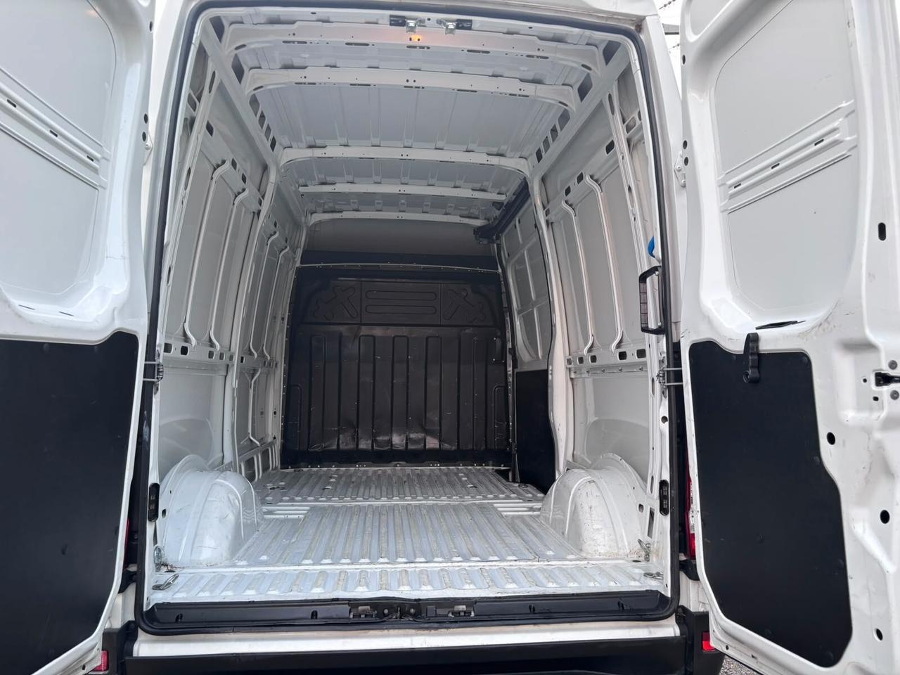 IVECO DAILY 35 S 12 H2