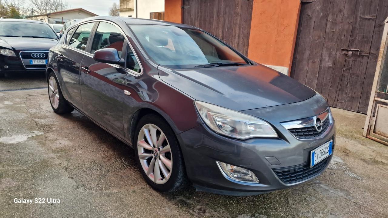 Opel Astra 1.7 CDTI 110CV 5 porte Cosmo full neop