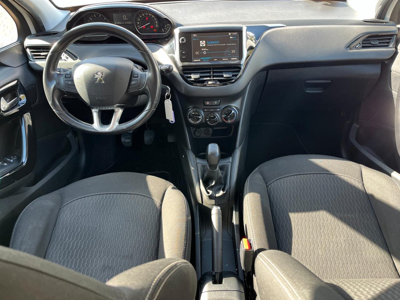 Peugeot 208 PureTech 82 5 porte Allure