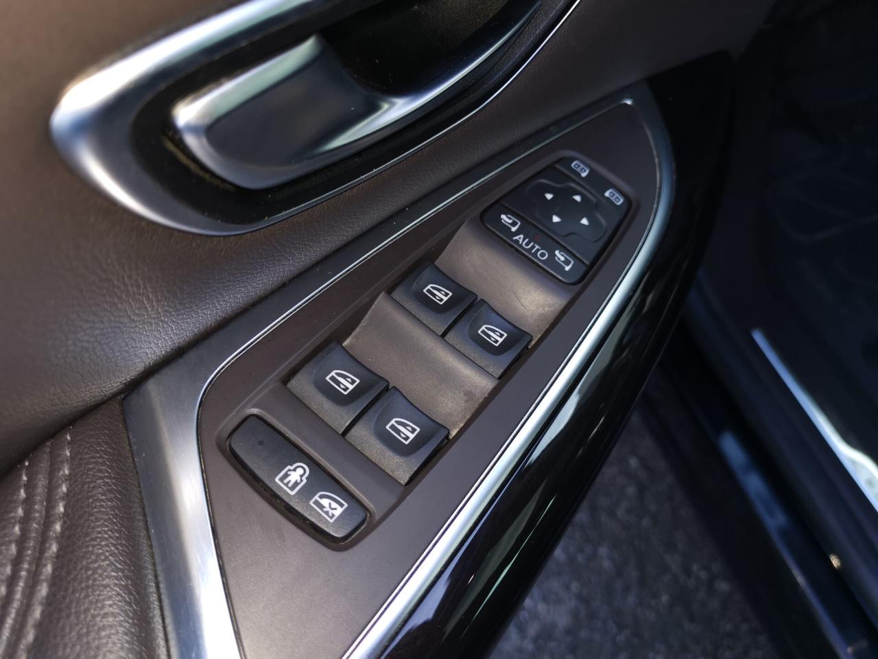 Renault Espace dCi 160CV EDC Energy Initiale Paris 4Control